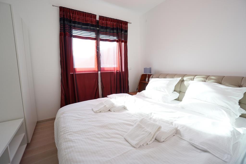 Budva Bay Breeze Apartments Eksteriør billede