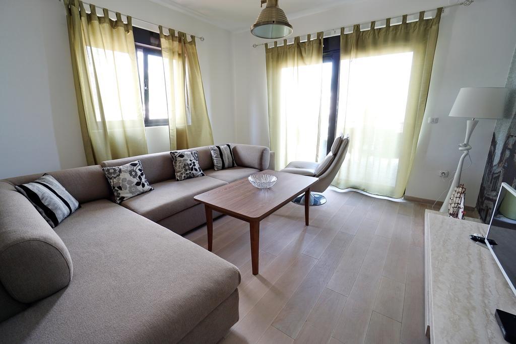 Budva Bay Breeze Apartments Eksteriør billede